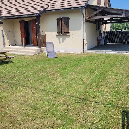 Maison Proche Viaduc De Garabit Prázdninový dům *